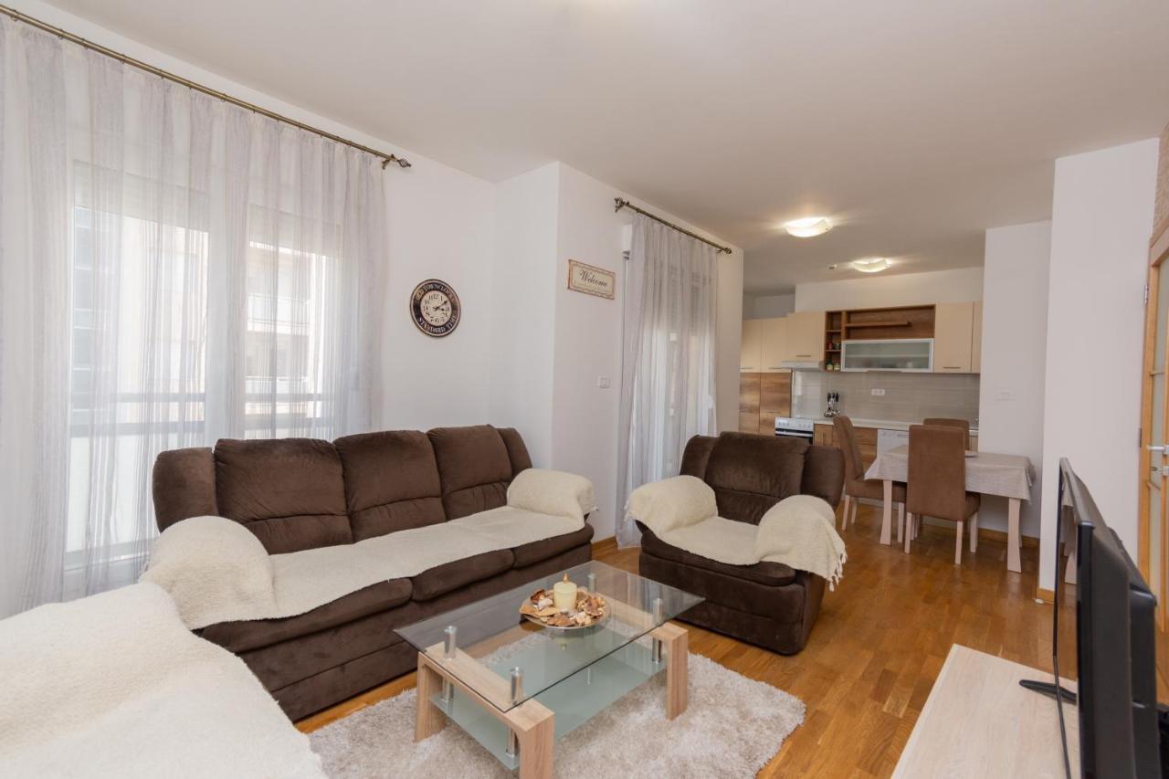 City Compass Apartment 2 Подгорица Экстерьер фото