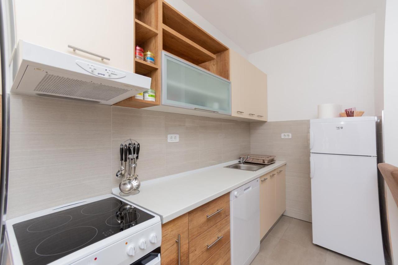 City Compass Apartment 2 Подгорица Экстерьер фото