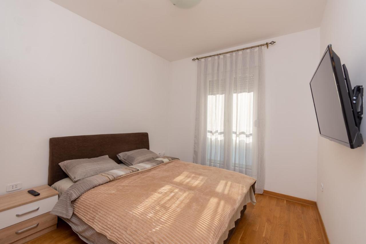 City Compass Apartment 2 Подгорица Экстерьер фото